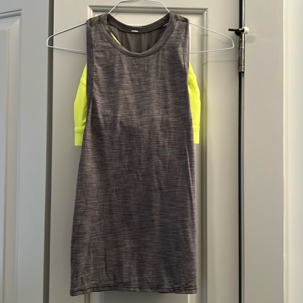 Lululemon tank with built in bra